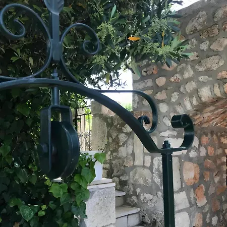 Villa 1841 Petrino *