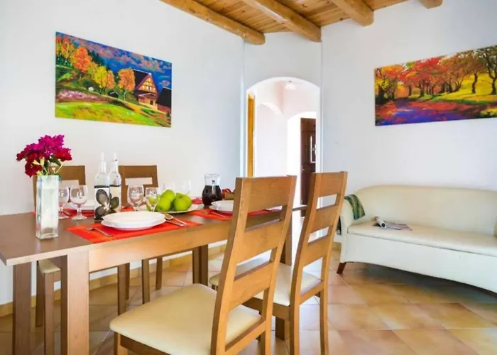 1841 Petrino Villa *
